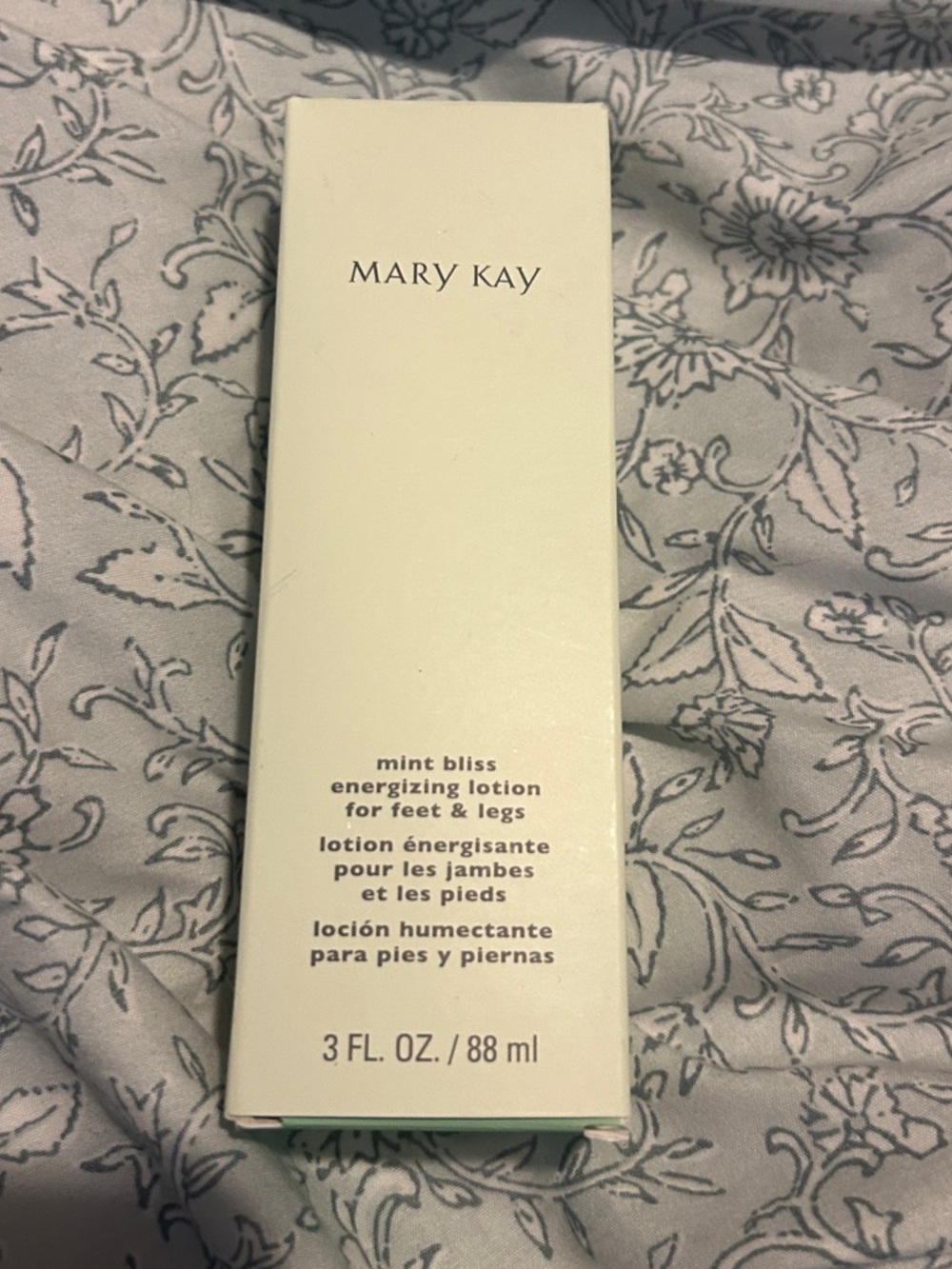 Mary Kay Mint Bliss Energizing Lotion for Feet & Legs - Light Mint Packaging